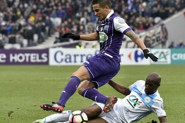 Oscar Trejo (TFC) et Rod Fanni (OM)