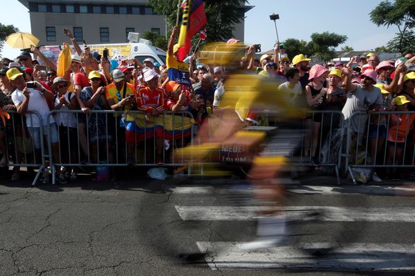 Photographie prise lors du passage du Tour de France, à Nîmes, en 2019.