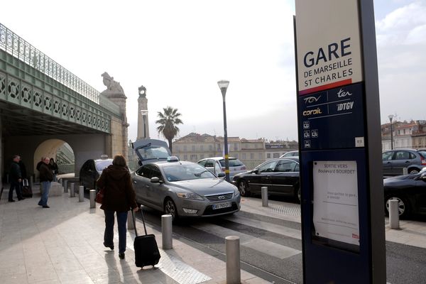 Une opération d'envergure de contrôle des VTC et taxis a eu lieu le 5 novembre dernier sur l'esplanade de la gare Saint-Charles à Marseille.