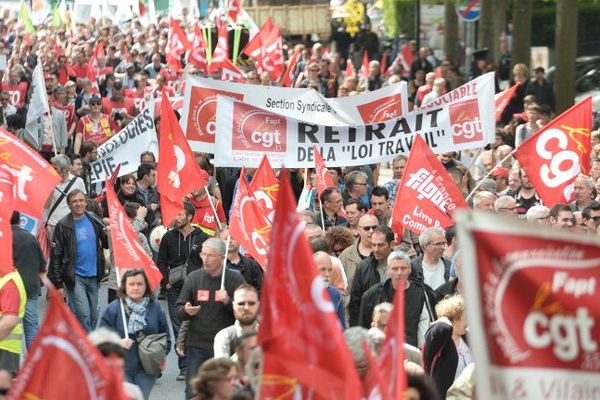 Le cortège rennais lors de la manifestation du 26 mai 2016.