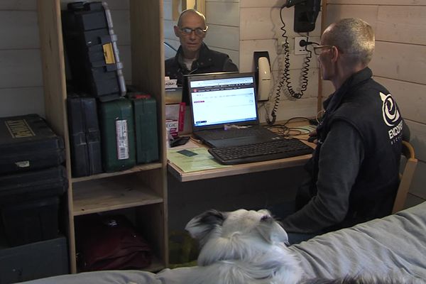 Frédéric Dupuy, retraité chambérien de 66 ans, se démène pour retrouver un emploi et un domicile stable.