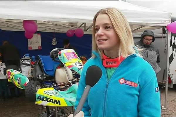 Madeline est vice-championne de karting du grand est.