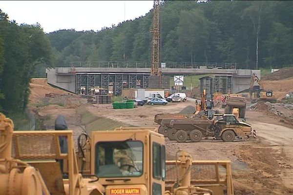 Un chantier de mise à deux fois deux voies a été lancé il y a plusieurs années sur la Route Centre Europe Atlantique, qui traverse la France d'Est en Ouest en passant par la Saône-et-Loire.