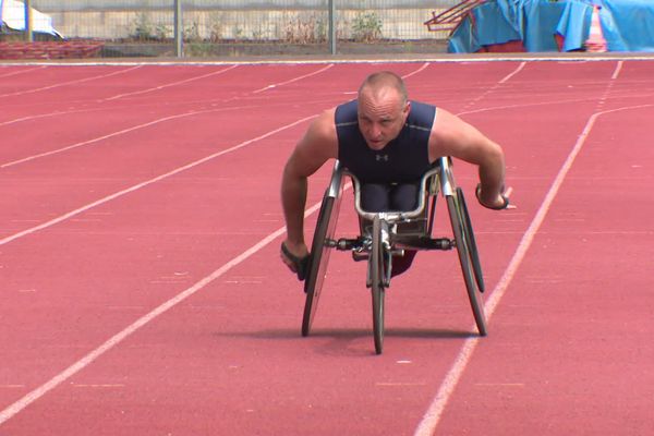 Parmi les meilleurs athlètes en fauteuil du monde, Julien Casoli espère glaner de nouvelles médailles aux championnats du monde de para-athlétisme de Paris.