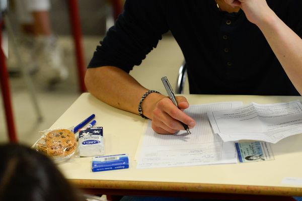 Les 14 élèves du lycée Valin de la Rochelle sanctionnés par un zéro pourront repasser les épreuves au rattrapage.