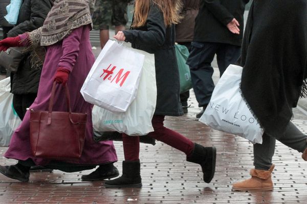 Pour compenser les pertes, les commerces sont autorisés à ouvrir les dimanches de janvier à Strasbourg. 