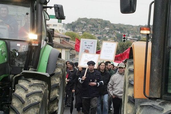 Une manifestation d'agriculteurs à Auch en 2008.