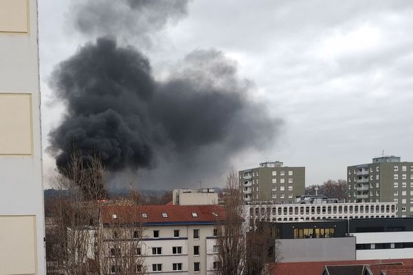 3 explosions auraient été entendues