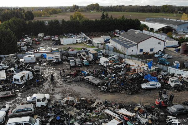 Les trois hommes devraient être jugés à Blois au printemps 2020 d'après la gendarmerie du Loir-et-Cher