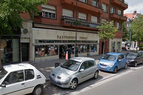 La parfumerie Posak à Valenciennes a été cambriolée tôt ce jeudi matin.