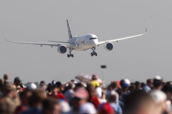 Des sous-traitants espèrent continuer à faire des pièces pour l'A350, le gros porteur d'airbus. 