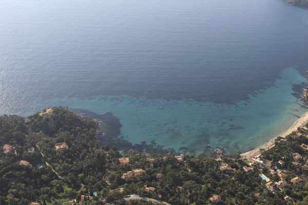 La plage du Rayol Canadel.