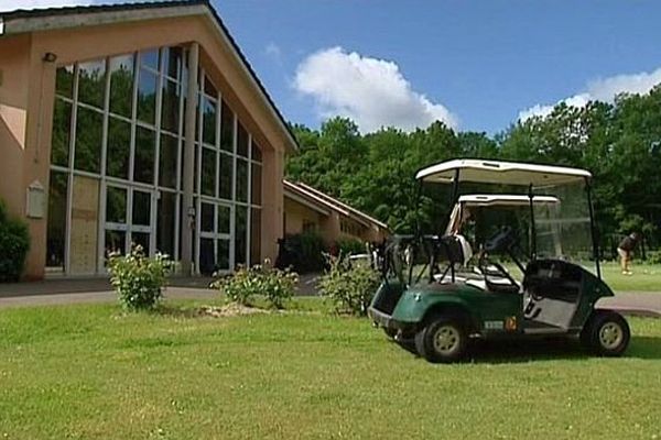 Le golf du château d’Avoise à Montchanin, en Saône-et-Loire 