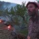 Alexandre Bouviala, arboriculteur dans l'Aveyron, a dû allumer des feux au pied de ces arbres fruitiers cette nuit du 18 au 19 avril 2024.