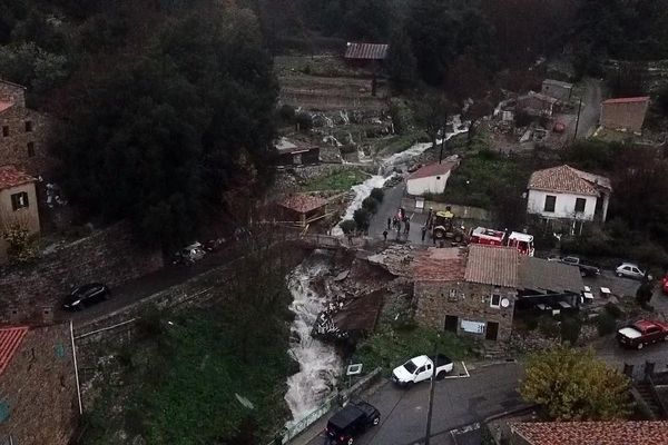 De nombreuses de Corse-du-Sud sont actuellement inondées, comme ici, Ocana.