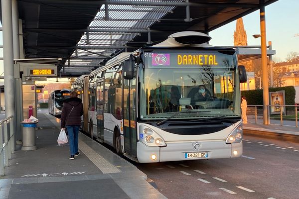 Un conducteur de bus a été violemment agressé à Rouen (Seine-Maritime).