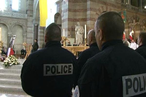 Hommage à Franck Brinsolaro a la cathédrale  de La Major à Marseille.