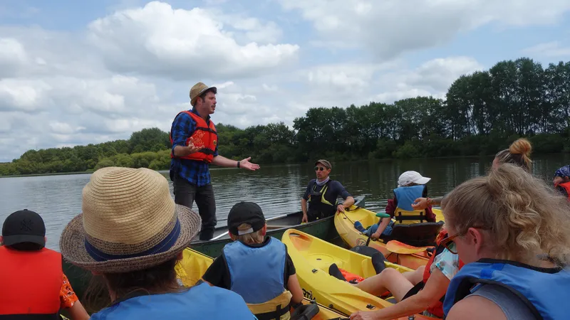 Balade contée et chantée en Kayak à Gosné (35) juillet 2024