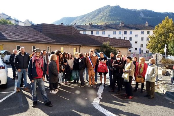 Mende - Rassemblement de soutien contre l'expulsion de Lesly Moussavou - 11 octobre 2021.