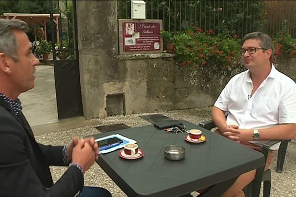 Olivier Michel est allé à la rencontre d'Aurélien Fernay, maire (PS) de Moras-en-Valloire (Drôme)   