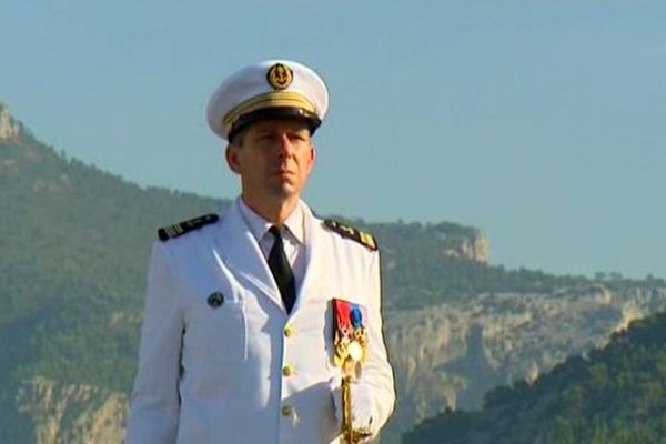 Le Capitaine de Vaisseau Eric Malbrunot nouveau commandant du Charles de Gaulle.