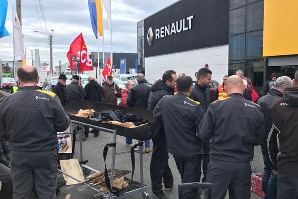 Montpellier - manifestation devant la concession du groupe Renault - 10 mars 2020.