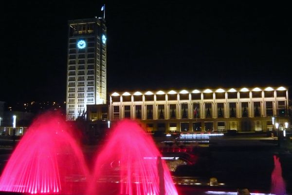 Les fontaines de l'hôtel de ville vont changer de couleur pour devenir orange à l'occasion de ces journées contre les violences faites aux femmes