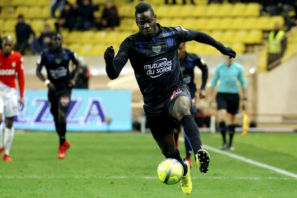 Mario Balotelli a marqué à deux reprises mais les Monégasques ont finalement égalisé.