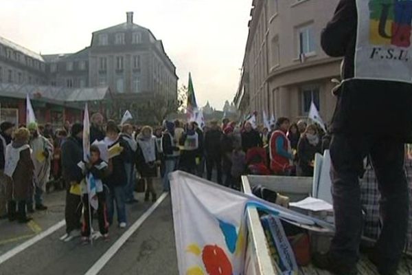 Manifestation à Guéret ce matin contre la réforme des rythmes scolaires