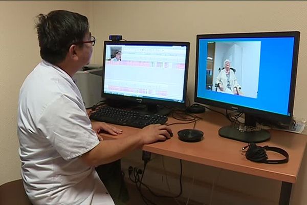 Une consultation en télémédecine, vue du côté du spécialiste.