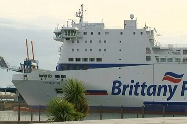 Le "Cotentin" bloqué à quai à Cherbourg le 20 septembre 2012