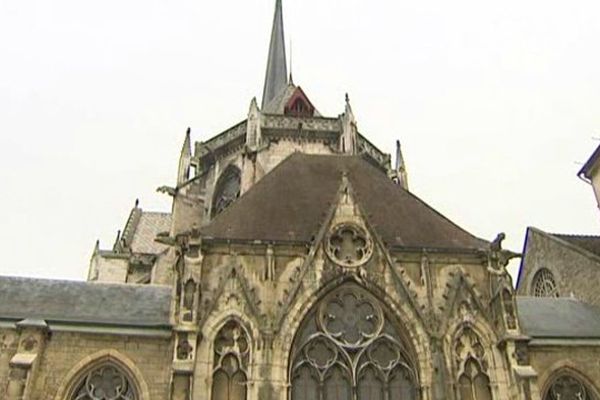 Les travaux de rénovation de la cathédrale Saint-Bénigne s'achèveront en 2017.