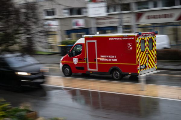 Pompiers en intervention, image d'illustration