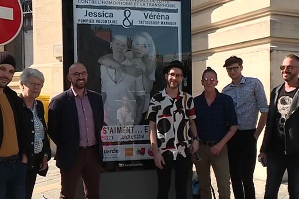 De nombreuses affiches contre l'homophobie sont présentes dans toute la ville de Dijon.