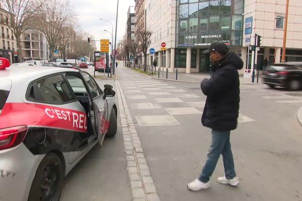 VIDEO. Une auto-école propose des services de taxi gratuit