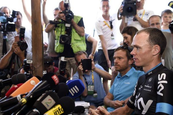 Conférence de presse de Chris Froome à Sisteron.