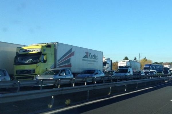 Les automobilistes piégés dans le bouchon : il faut trois heures pour en sortir !