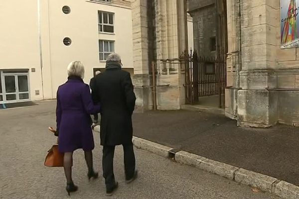 Les parents d'Alexia Daval se sont rendus à la messe ce dimanche matin, à Gray. 