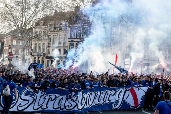 Le cortège des fans du Racing a regroupé 8000 supporters sur cinq kilomètres le 30 mars à Lille