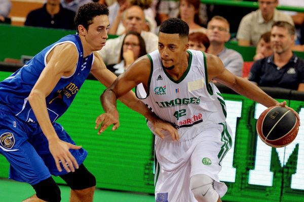 La rencontre s'est déroulée sur le parquet de Levallois