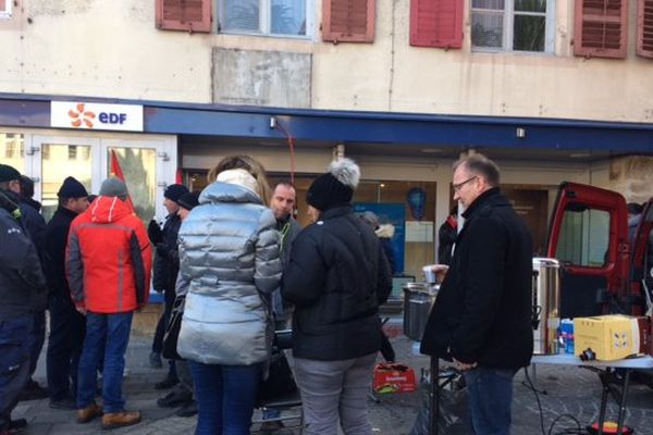 Montbéliard : mobilisation contre la fermeture de la boutique EDF