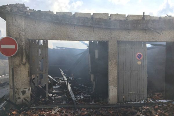 Un incendie ravage des garages dans le centre ville de Cognac