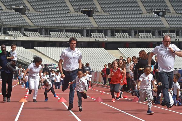 La commission d'évaluation du CIO en visite au stade de France, le 15 mai 2017.