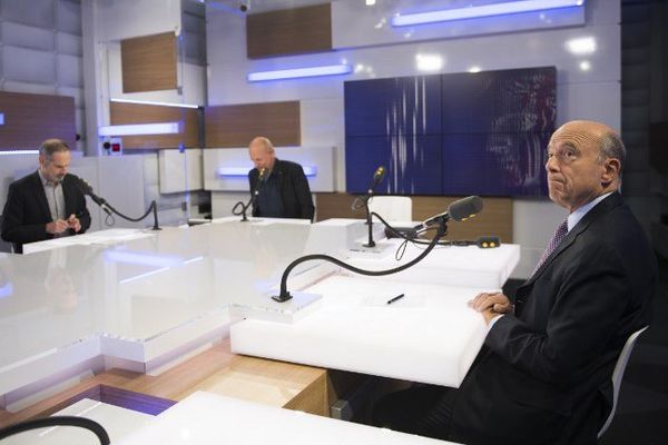 Alain Juppé ce mardi dans les studios de France Info.