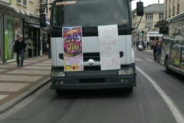 Les forains bloquent le centre ville de Beauvais