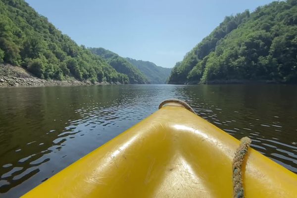 Vacances sur l'eau : la découverte de la Dordogne en canoé.