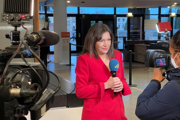 Anne Hidalgo, la candidate socialiste à l'élection présidentielle de 2022 est venu à Montpellier ce jeudi 2 mars 2002 participer à un rassemblement d'élus pour célébrer les 40 ans de la loi de décentralisation.