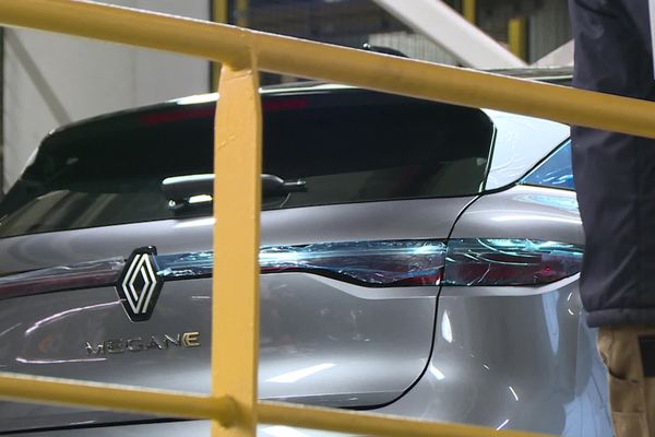 Depuis ce mardi 9 mai 2023, l'usine Renault de Douai a basculé au tout électrique.