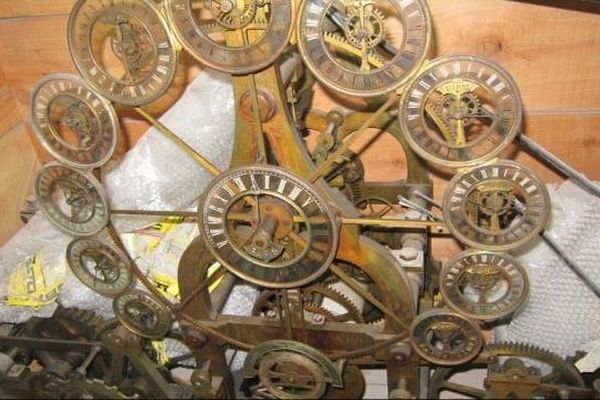 Mamirolle : une horloge de 600 kilos