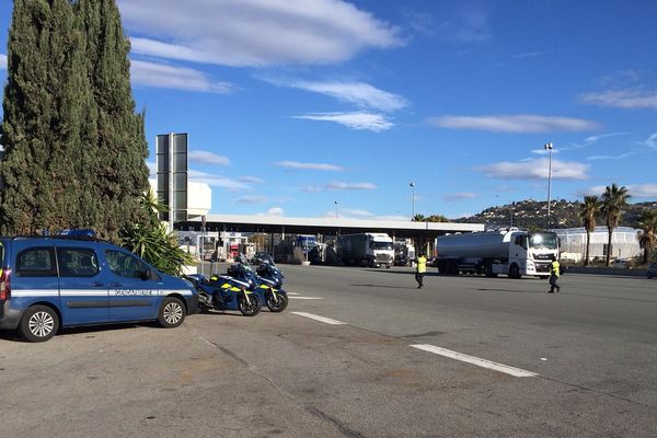 Au Péage de Saint-Isidore (photo), à La Turbie et à Antibes, les gendarmes ont déployé des contrôles ce mercredi 15 novembre